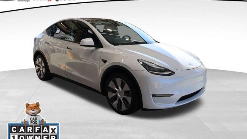 TESLA MODEL Y 2020 5YJYGDEE3LF009145 image